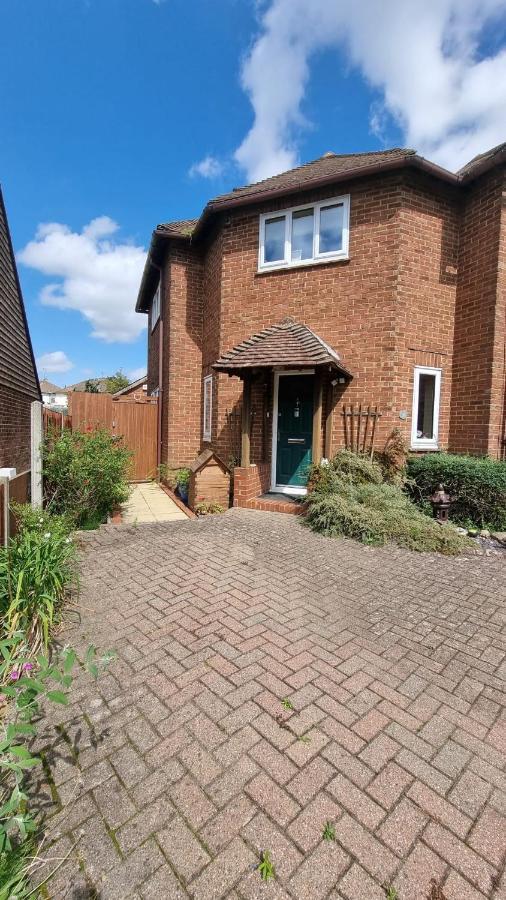 Glebe House, Private Entrance, Free Parking On Drive, Self Check In, Netflix Bed and Breakfast Ashford  Buitenkant foto